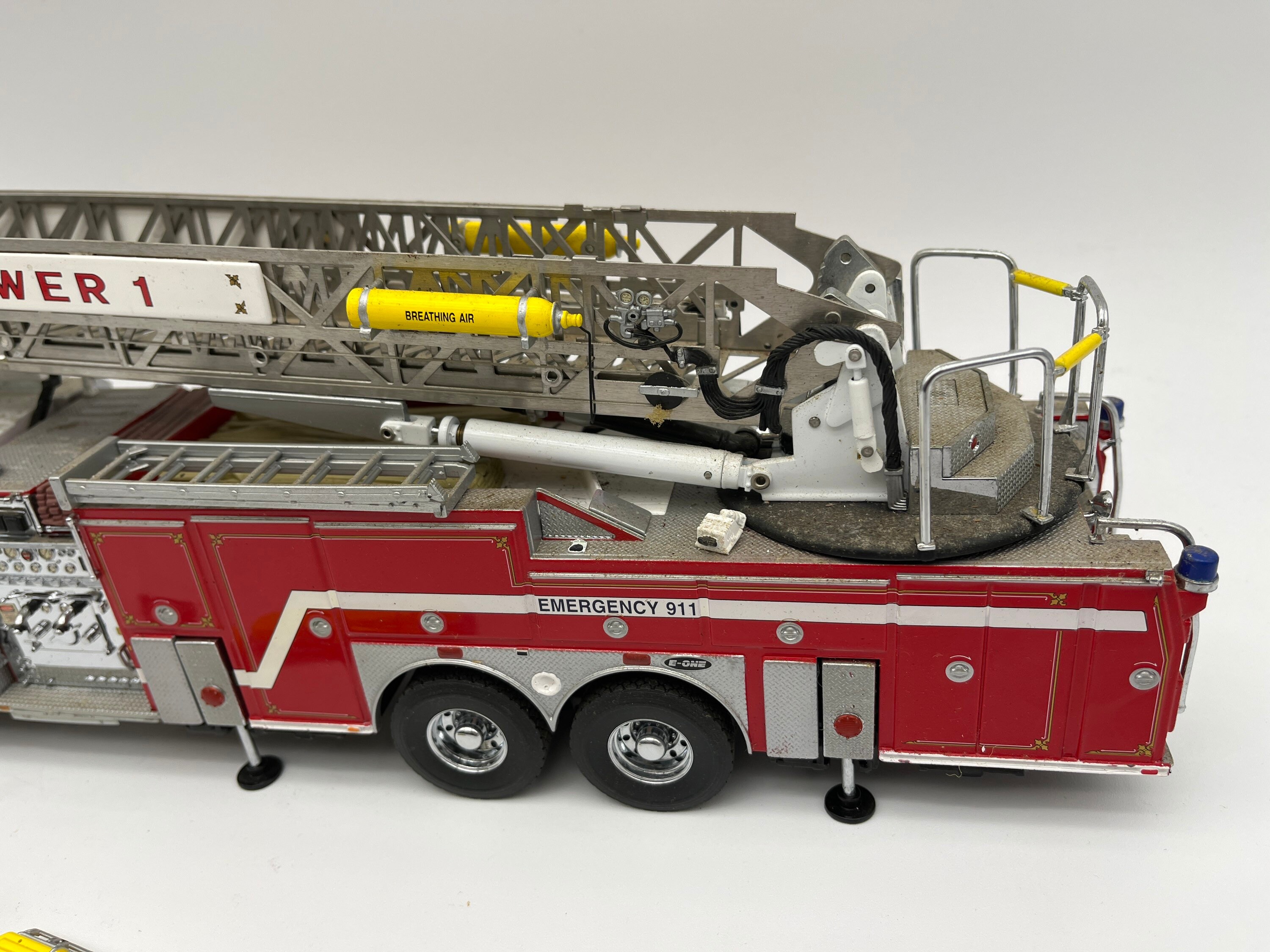 フランクリンミント 1/32 エマージェンシー・ワン HP105 梯子消防車 フランクリンミント 1/32 エマージェンシー・ワン HP105 梯子