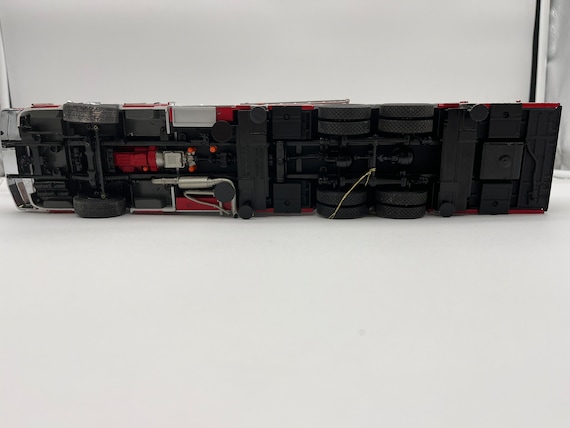 Franklin Mint Emergency 1 One HP 105 Platform 1:32 Diecast Fire