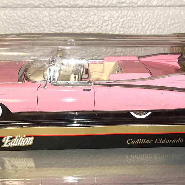 Maisto 1959 Pink Cadillac Eldorado Biarritz Special Edition 31813 Diecast Metal 1/18 scale w Box 1992
