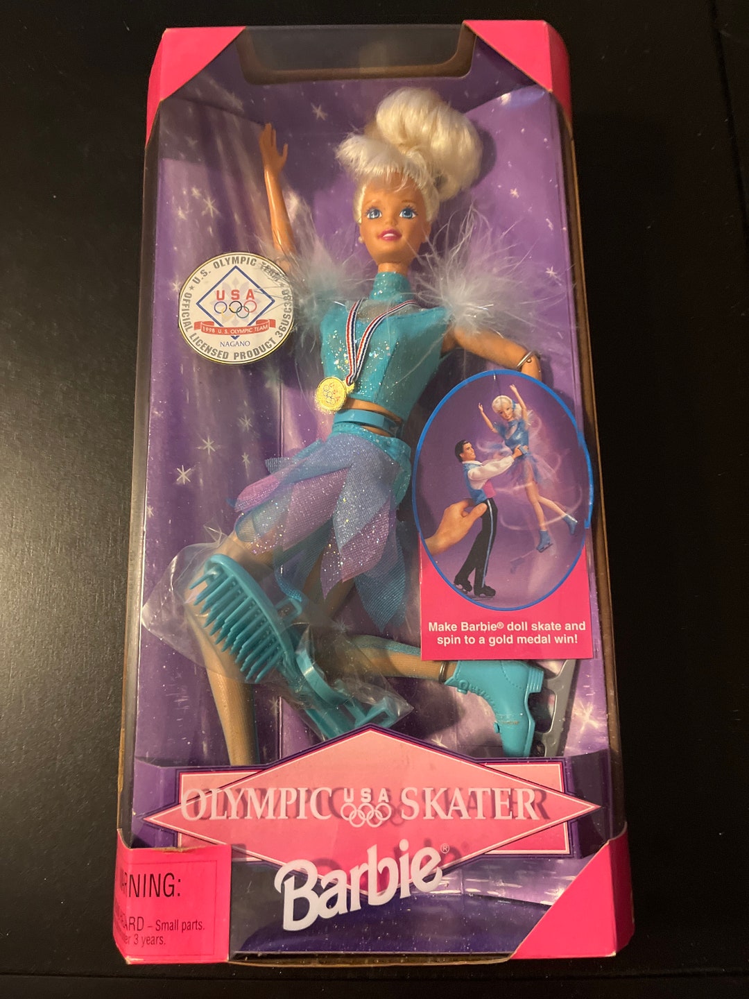 Olympic Skater Barbie 1997 – Spielzeug-Puppe Mit Drehfunktion, Wird Aufgezogen & Dreht Sich Wie Eine Eiskunstläuferin