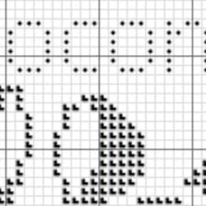 Może przedstawiać: Wz&oacute;r na haft krzyżykowy w pikselach w kolorze czarnym i białym przedstawiający kota z sercem na klatce piersiowej. Wz&oacute;r jest na białym tle.