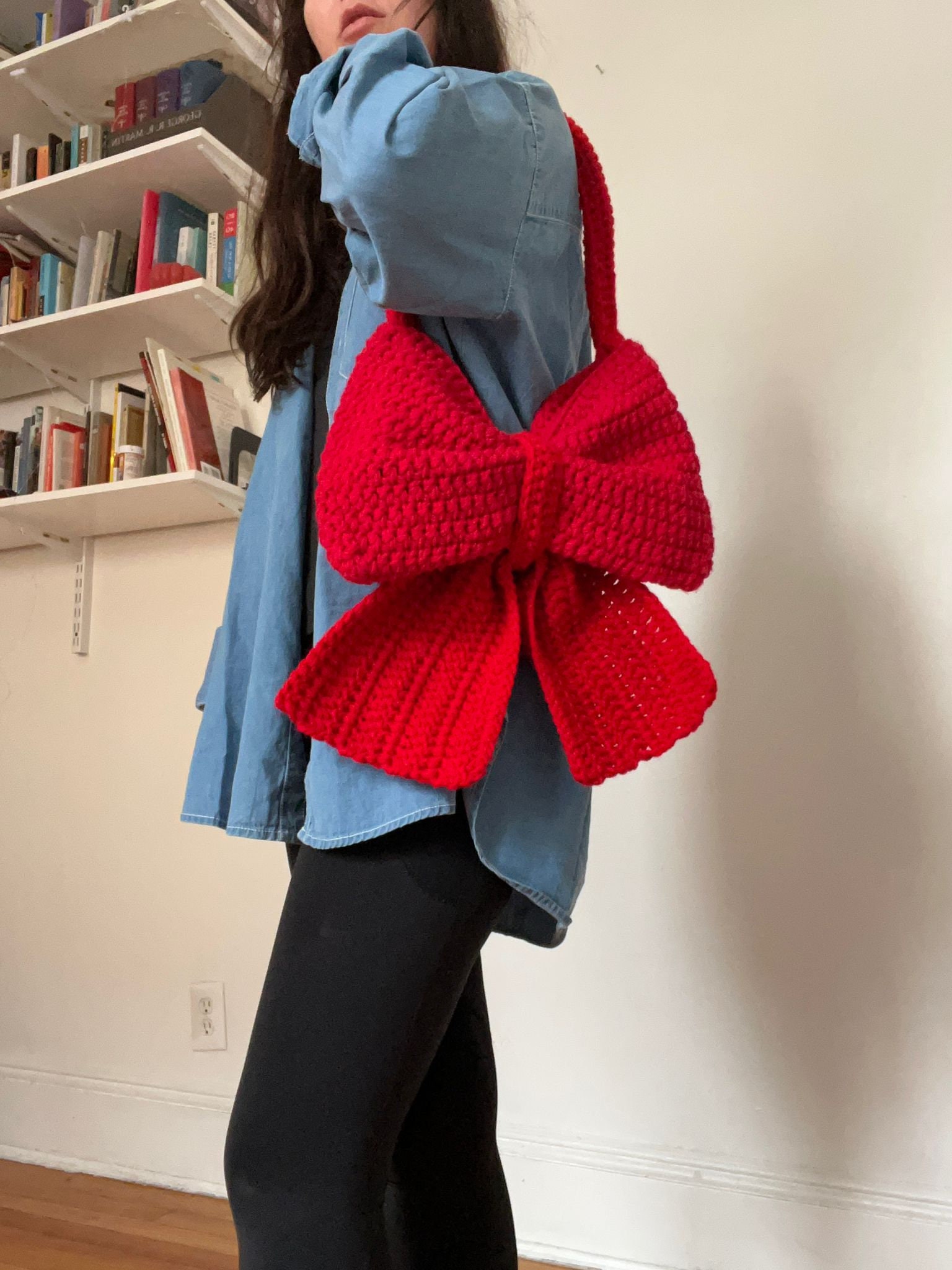 huw. bow bag