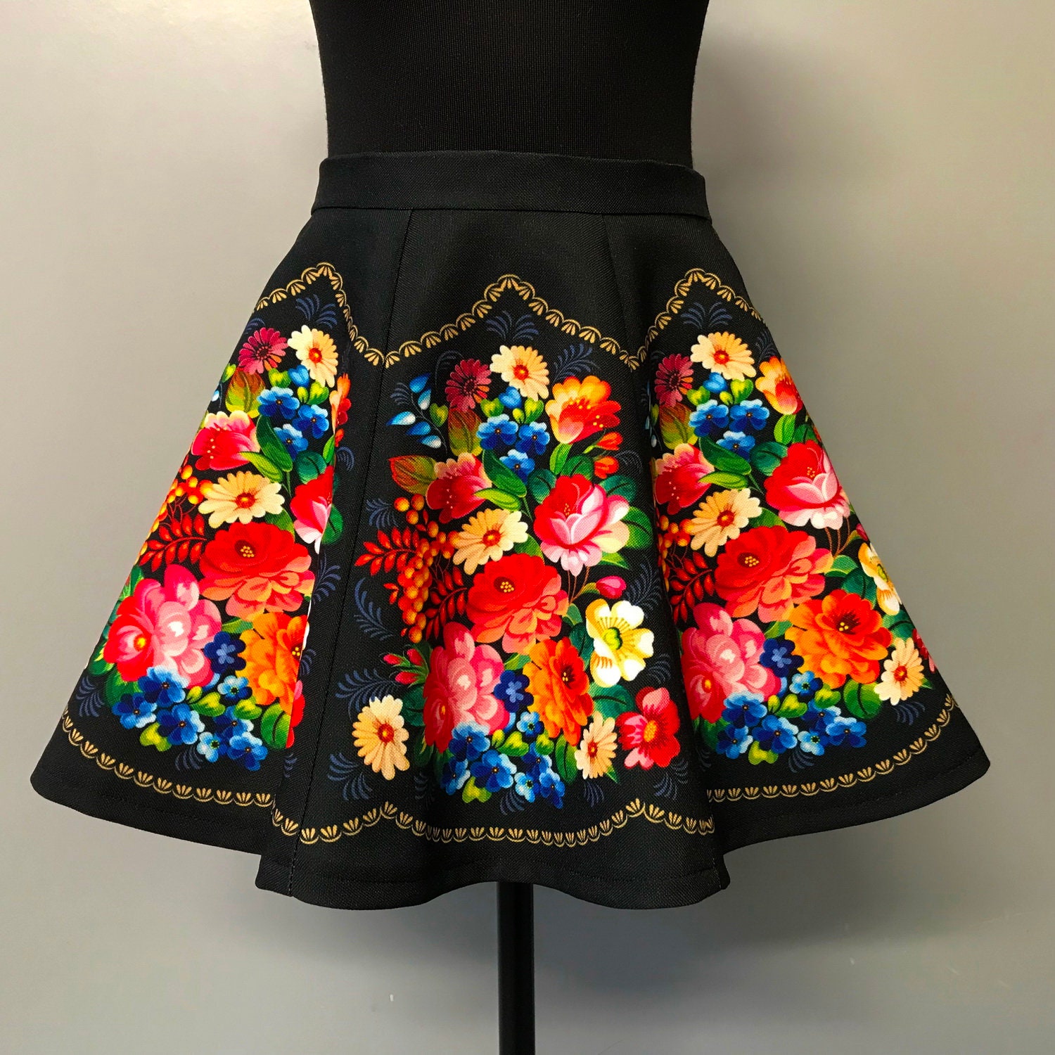 Black floral a line skirt hotsell