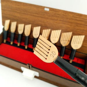 Bamboo Thuluth Calligraphy Pen Set-11-20mm-handmade-removable 10 Pen Tips-wooden handle