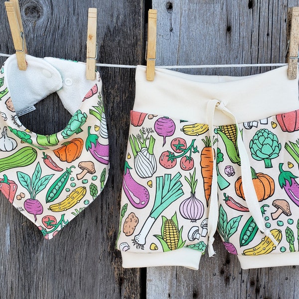 Gardening baby clothes, oganic summer clothes, baby outfit, toddler shorts, organic baby clothes, vegetable baby shorties, vegetarian baby