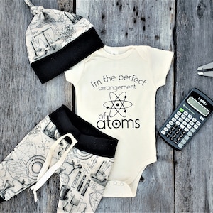 Organic vintage-style science outfit, baby outfit, baby leggings and bodysuit, baby shower gift, science baby, geek baby, coming home outfit