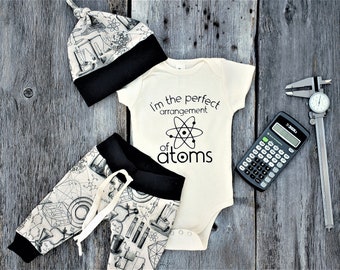 Organic Science Baby Outfit: Vintage-Labor Leggings, Body & Mütze
