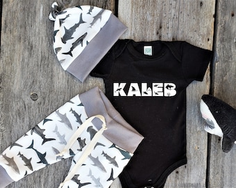 Personalisiertes Hai-Baby-Outfit: Bio-Baumwoll-Kinderausstattungs-Set