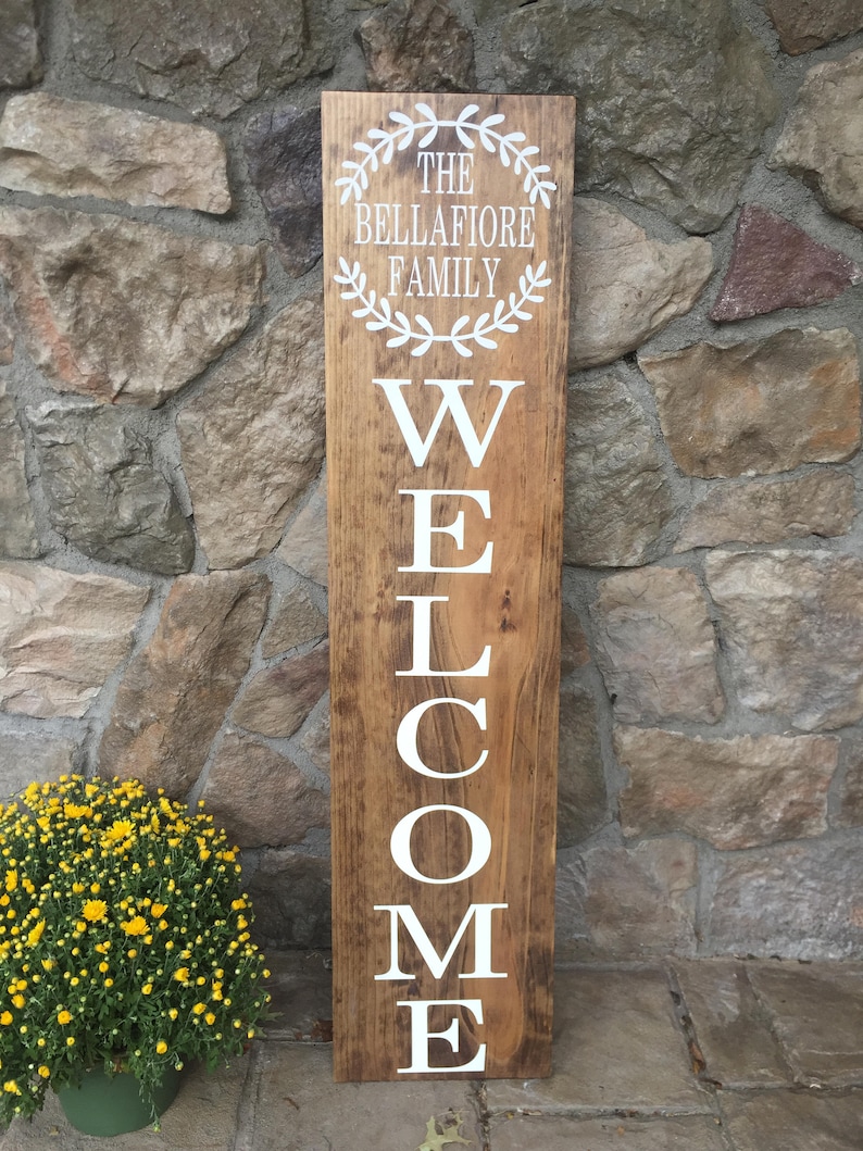 4&#039; Welcome Family Vertical Outdoor Sign Family Name Front | Etsy