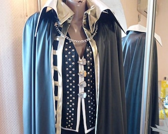 Alucard Cosplay von Castlevania: Symphonie der Nacht Cosplay, Alucard Cosplay, Castlevania Cosplay, Vampire Cosplay