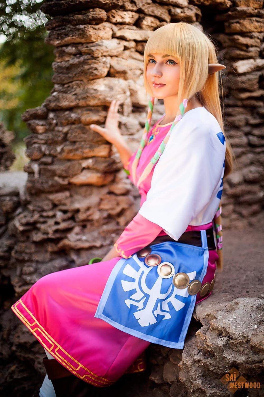 link zelda cosplay  Zelda cosplay, Cosplay costumes, Zelda costume