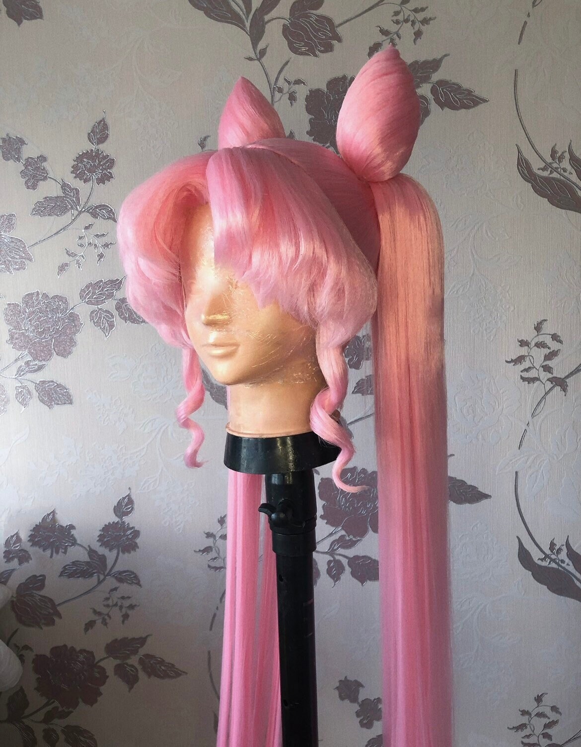 Black lady on sale cosplay wig