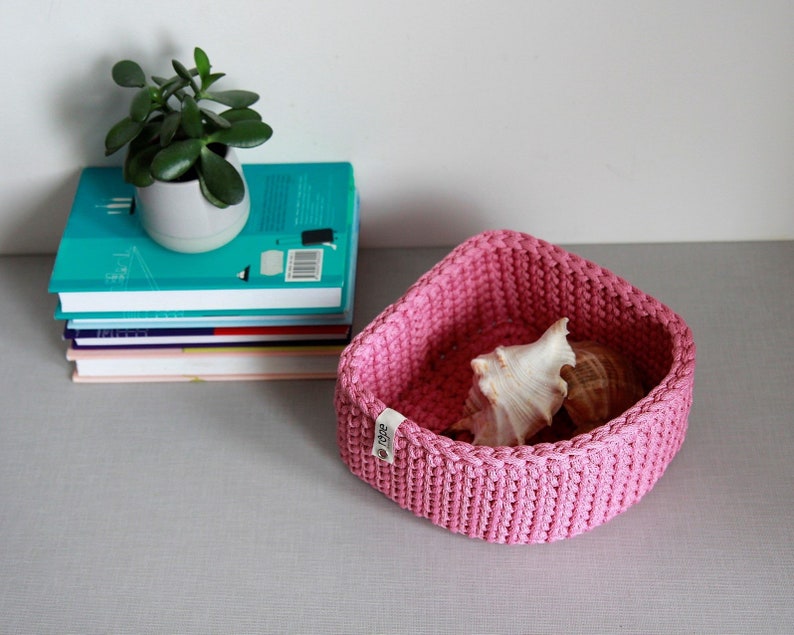 Pink triangle corner shelves basket 90 degrees space saver image 0