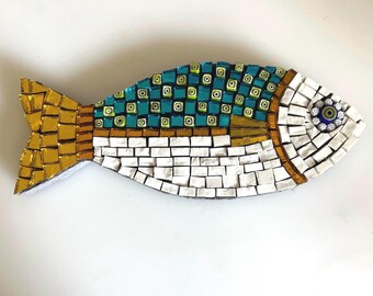 Peces de mosaico turquesa, verde y dorado con vidrio artístico y murrina - decoración de interiores sobre madera - elegante caja de regalo
