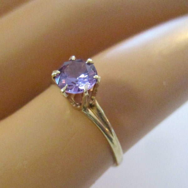 Antique 10k Yellow Gold Ring, Purple Sapphire Tested, Signed PSCO~Plainville Stock Co., Dainty, size 5 1/2, Faceted Gem, Prong Set