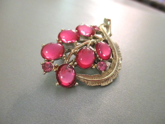 Vintage Pink Glass Cabochon Brooch, Light Gold To… - image 3