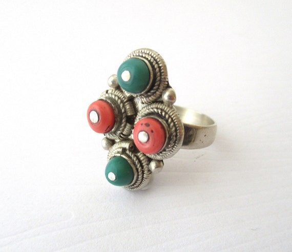 Yemeni Sterling Silver Ring, Coral, Green Stone o… - image 9