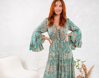 Grünes Boho Maxikleid mit langen Ärmeln, Maxikleid im 70er-Jahre-Stil, Göttinnenkleid, Winter-Maxikleid