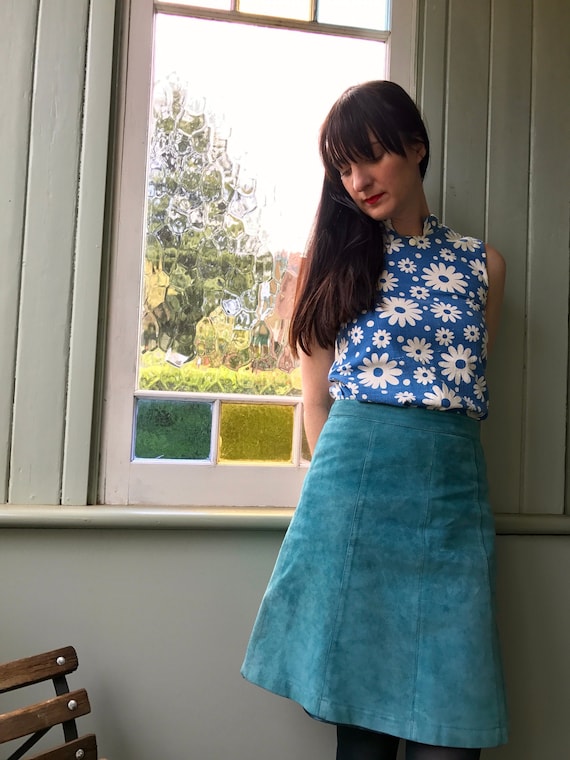 Share 219+ blue suede skirt super hot