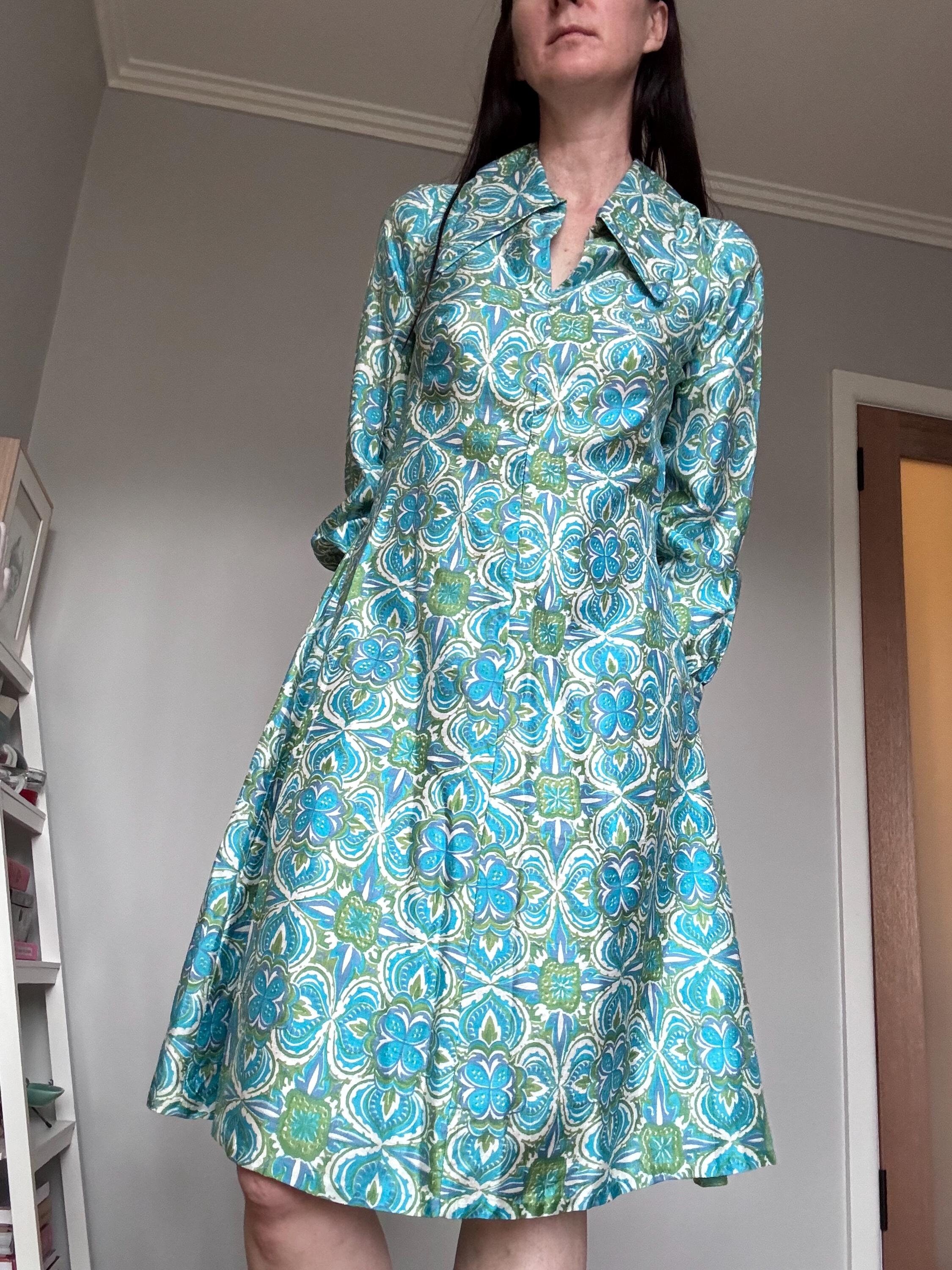 1970s Geometric Print Dagger Collar Silk Shirtdress