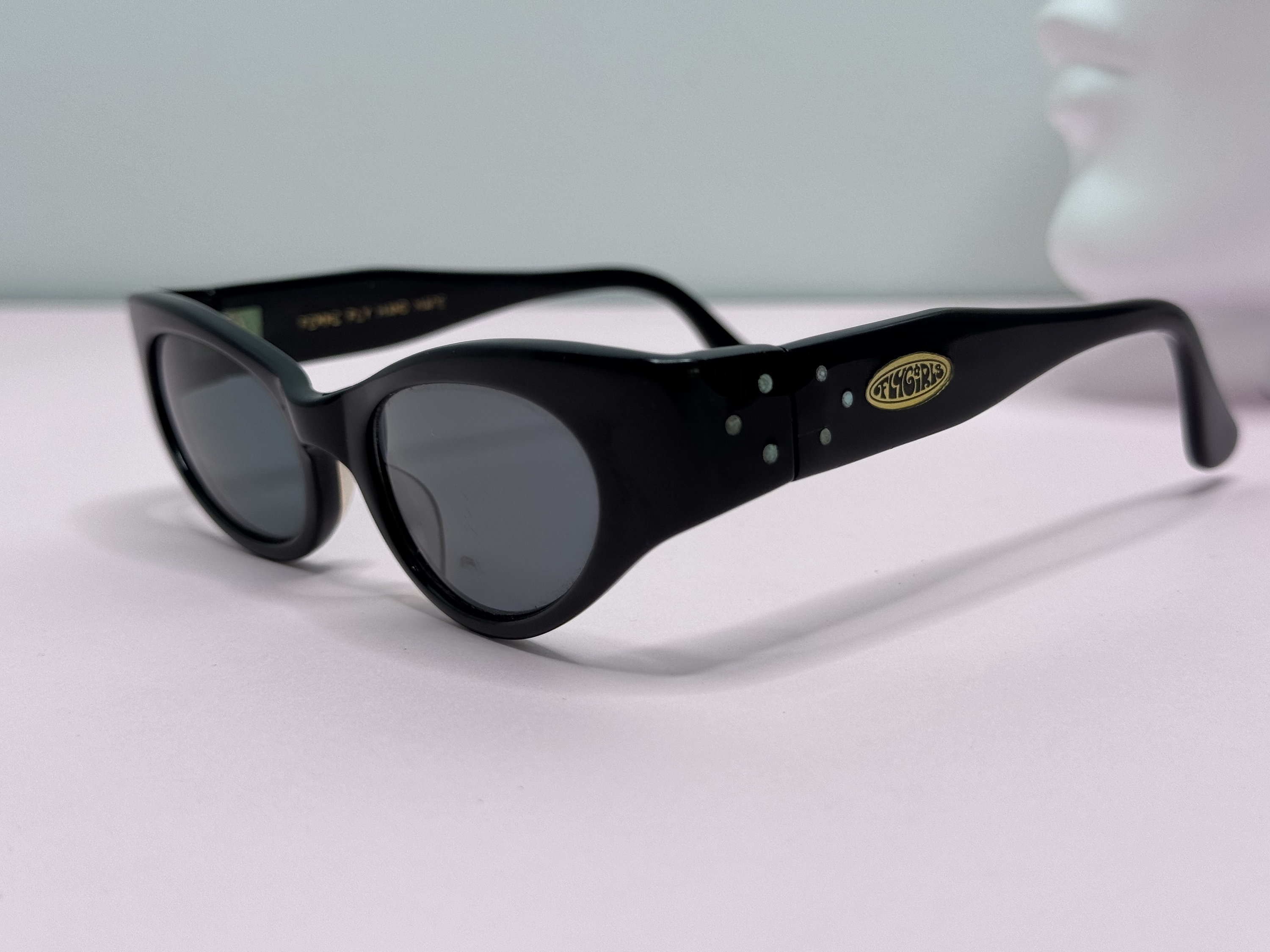 Vintage 90s Flygirls Cats Eye Sunglasses - Etsy display picture 3