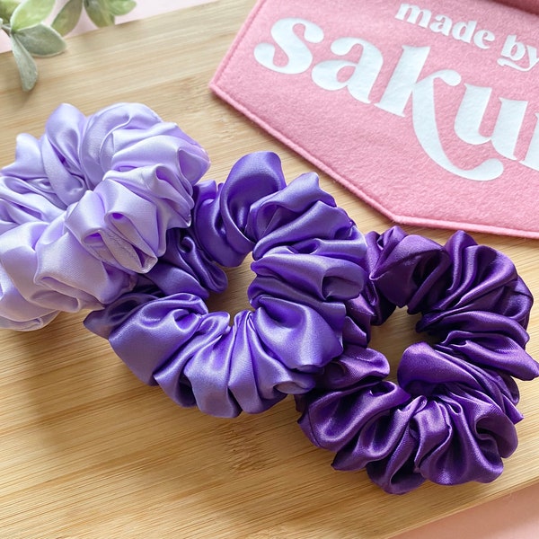 Conjunto púrpura y lavanda / scrunchies de seda satinada, set de regalos para ella, mamá, esposa, novia, cumpleaños, damas de honor, Navidad, mini scrunchies