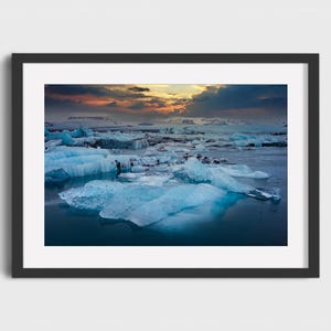Jökulsárlón Glacier Lagoon Wall Art – Iceland Iceberg Landscape Print