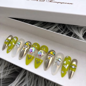Nageldruck ~ Chromnägel ~ Klare Nägel ~ Kristallnägel ~ Lange Nägel ~ Falsche Nägel ~ Stiletto Nägel ~ Stiletto Falsche Nägel ~ Fake Nägel