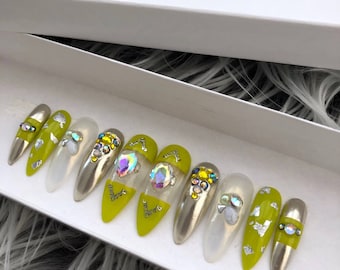 Press on nails ~ Chrome nails ~ Clear nails ~ Crystal nails ~ Long nails ~ False nails ~ Stiletto nails ~ Stiletto false nails ~ Fake nails