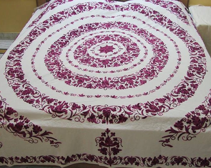Valentine's Day /GIFT/Free Shipping/Embroidered Single bedspread/bedding/nursery decor/Flora and fauna/Duvet cover/Bedcover