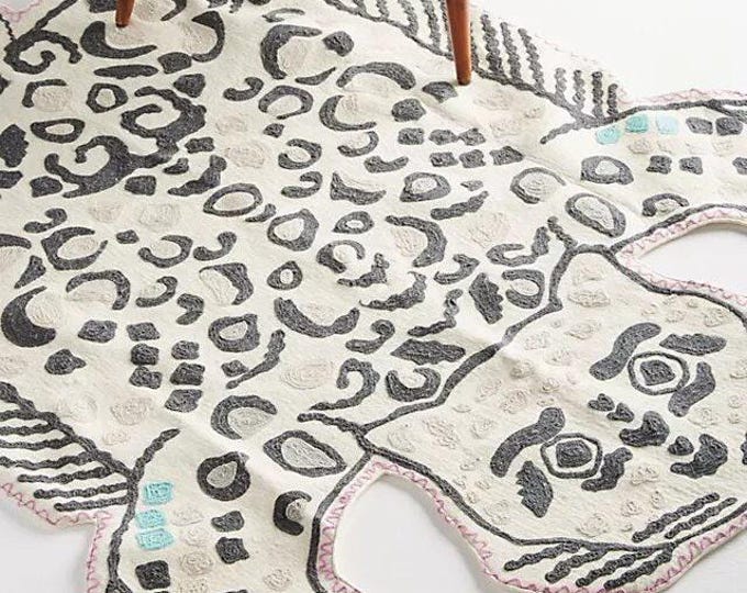 Free Shipping/ Chain Stitched 100% Wool Bear Rugs/ Hand Made Hand Embroidered Floor Wall Rug/ Namda