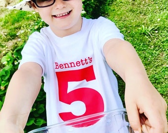 Camiseta de 5.º cumpleaños, camiseta para niños de 5 años, atuendo de 5.º cumpleaños, camiseta personalizada de 5 años, camiseta de quinto cumpleaños, camiseta de cinco años, cumpleaños de cuarentena, arcoíris