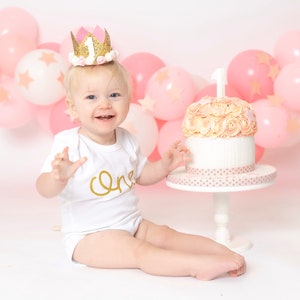 Cake Smash Vest-One Glitter Vest-1st Birthday baby vest--One Bodysuit-1st Birthday Vest-First Birthday-First Birthday Outfit-I am One
