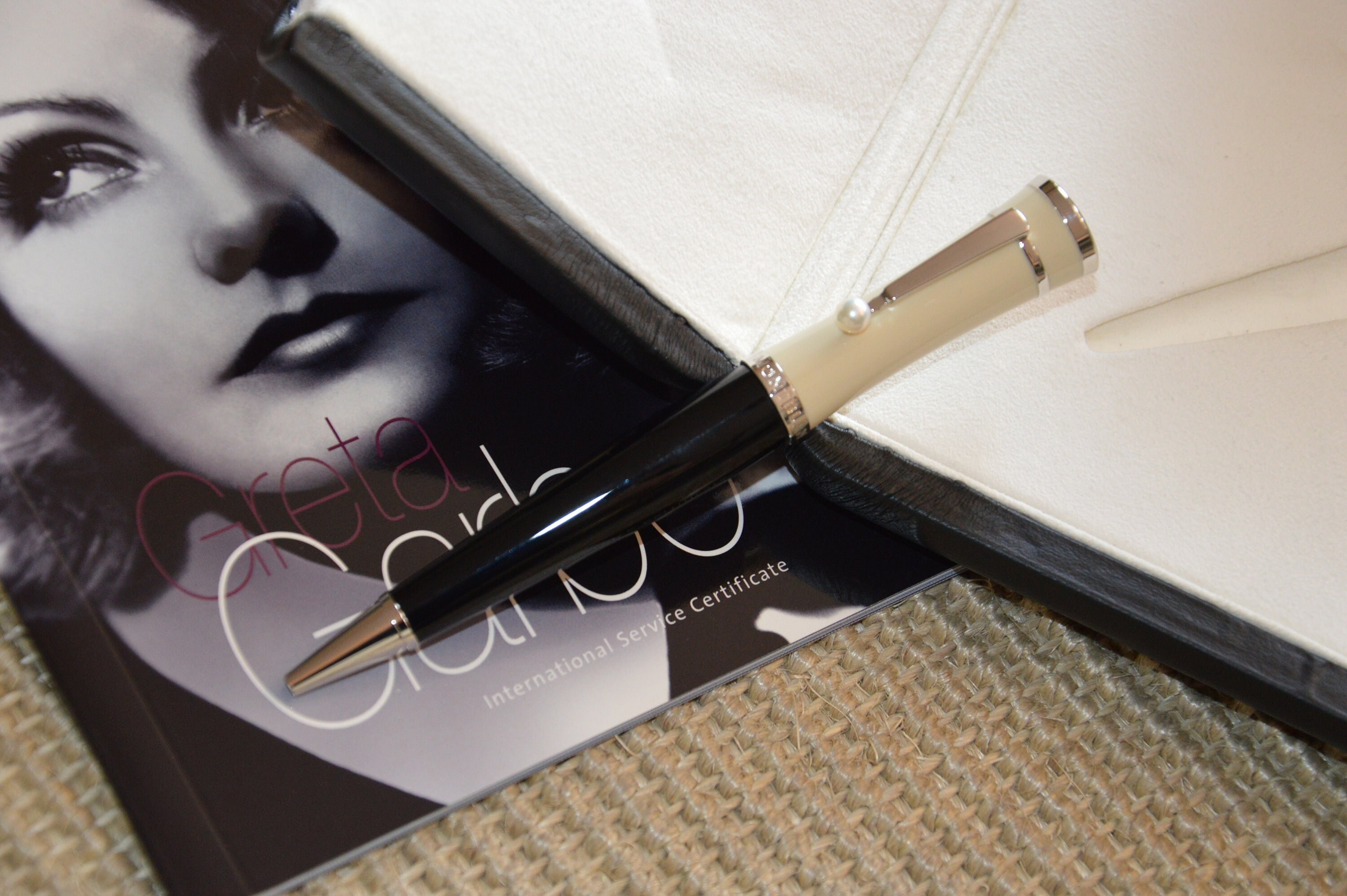 MONTBLANC Greta Garbo Ballpoint Pen Special Editionmontblanc Diva