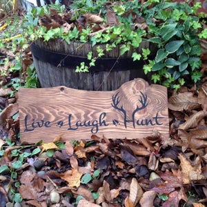 Rustic Hunting Camp Sign: Live Laugh Hunt, Hand Painted Wood Decor bild 1