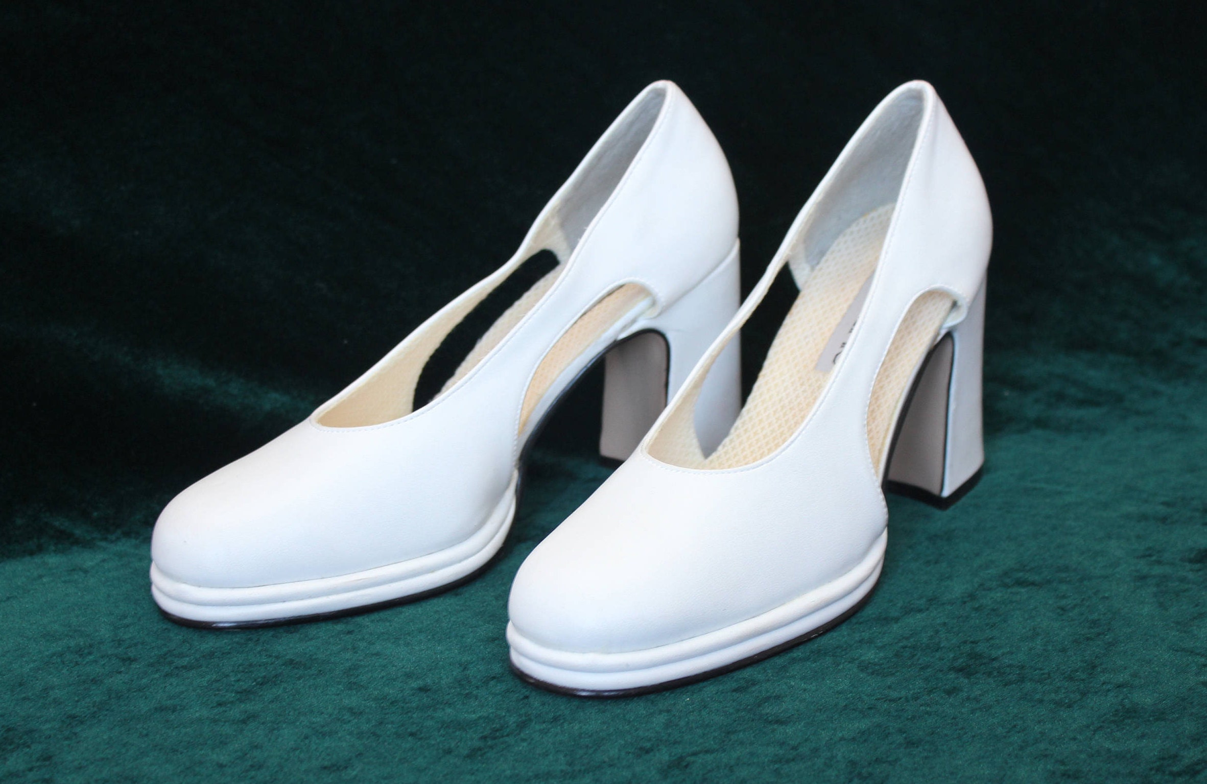 pump shoes from the 90s