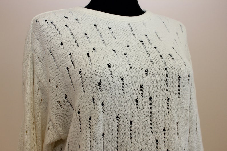 Vintage Women/'s Holes Pullover Vintage Knitted Long Sleeve Pullover Women Hipster Style Jumper White Color Pullover Size Medium