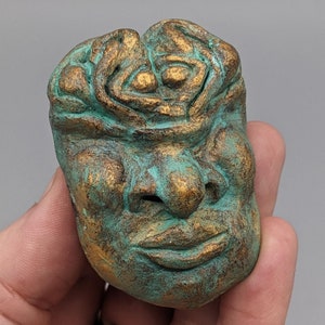 Atlantis Artefakt - Pappmaché-Magnet Zwillinge mit Pappmaschee-Bronze-Messing-Bronzefigur, Marinegehirn-Skulptur