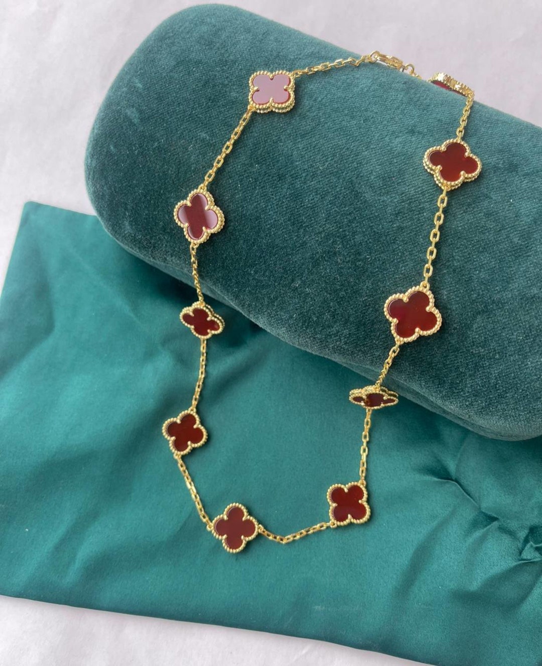 10 Motifs Clover Necklace Red Clover Necklace Etsy