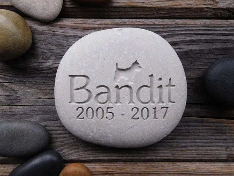 Pet grave marker Pet keepsake In loving memory Dog memorial Pet loss memorial Pet garden memorial Stone memorial Grave marker Pet loss rock