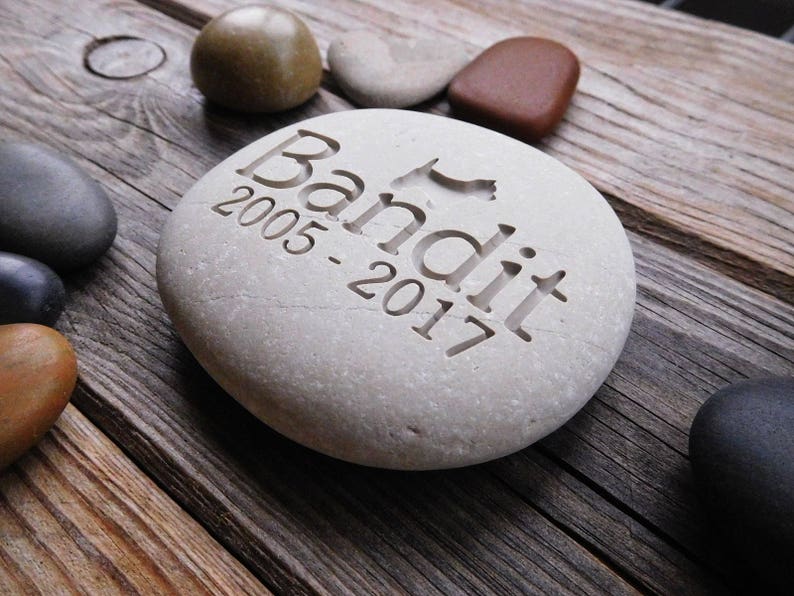 Pet grave marker Pet keepsake In loving memory Dog memorial Pet loss memorial Pet garden memorial Stone memorial Grave marker Pet loss rock
