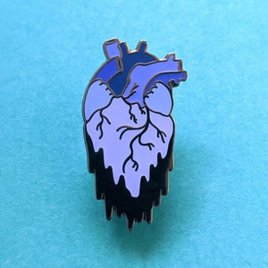 Gothic Heart Enamel Pin - Gothic Pin - Anatomical Heart Enamel Pin - Gothic Badge - Gothic Gift - Dark Design - Hard Enamel Pin