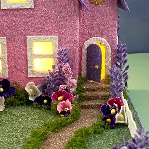 ORIGINAL Pink and Purple Easter Putz House Spring Putz Putz Glitter House Handmade Putz Handcrafted afbeelding 8