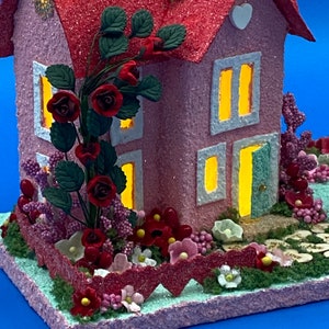 Tamaño ORIGINAL Rosa y Rojo Valentine Putz Glitter House Glitter House Village Putz House Valentine imagen 7