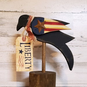 Corbeau Americana primitif sur support, décor primitif, décor Americana, corbeau rustique