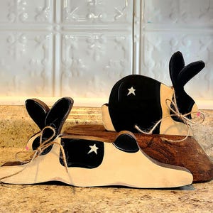 Primitive Rabbits, Set of 2, Farmhouse Decor, Easter Decor, Primitive Bunny, Spring Decor