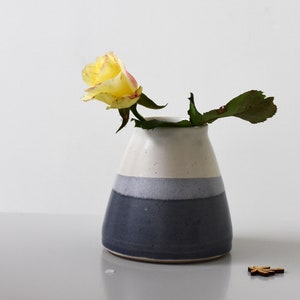 Ceramic teardrop vase with flower illustration, handmade blue and white stoneware pottery ideal for flower lovers, Christmas gift guide image 3