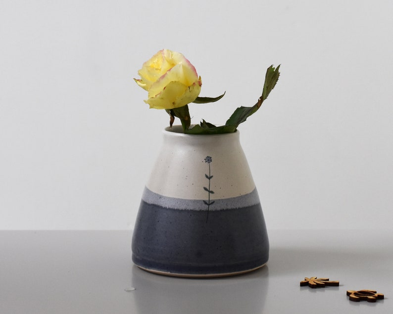 Ceramic teardrop vase with flower illustration, handmade blue and white stoneware pottery ideal for flower lovers, Christmas gift guide image 1