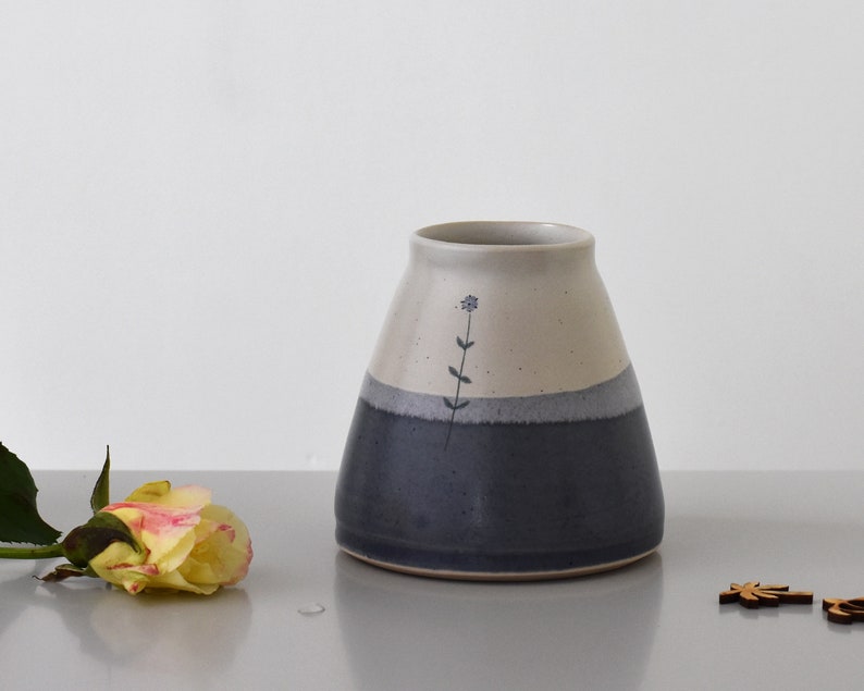 Ceramic teardrop vase with flower illustration, handmade blue and white stoneware pottery ideal for flower lovers, Christmas gift guide image 2