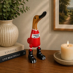 Middlesbrough FC Personalised Duck – Hand Painted Bamboo Root Football Fan Gift, 25cm